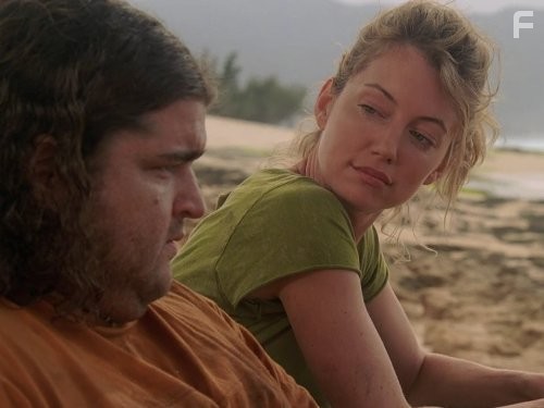 Jorge Garcia and Cynthia Watros in Остаться в живых (2004)