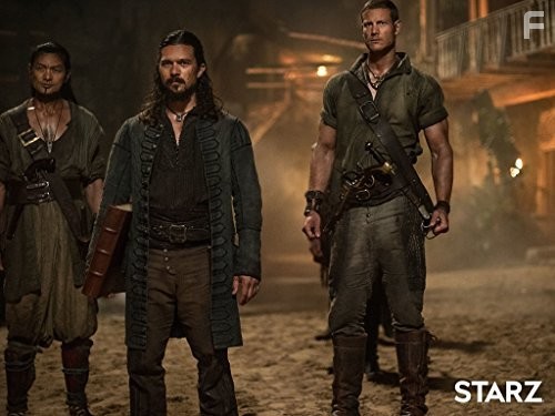 Winston Chong, Luke Arnold, and Tom Hopper in Чёрные Паруса (2014)