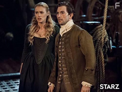 Luke Roberts and Hannah New in Чёрные Паруса (2014)