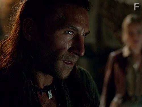 Zach McGowan in Чёрные Паруса (2014)