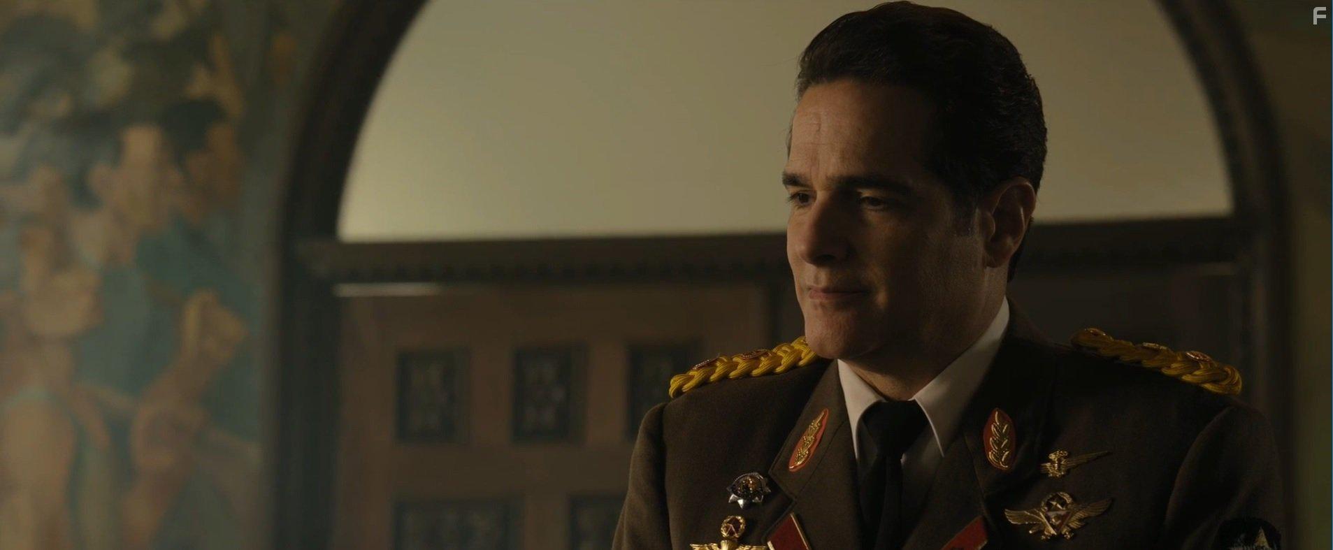 Yul Vazquez in True Memoirs of an International Assassin (2016)