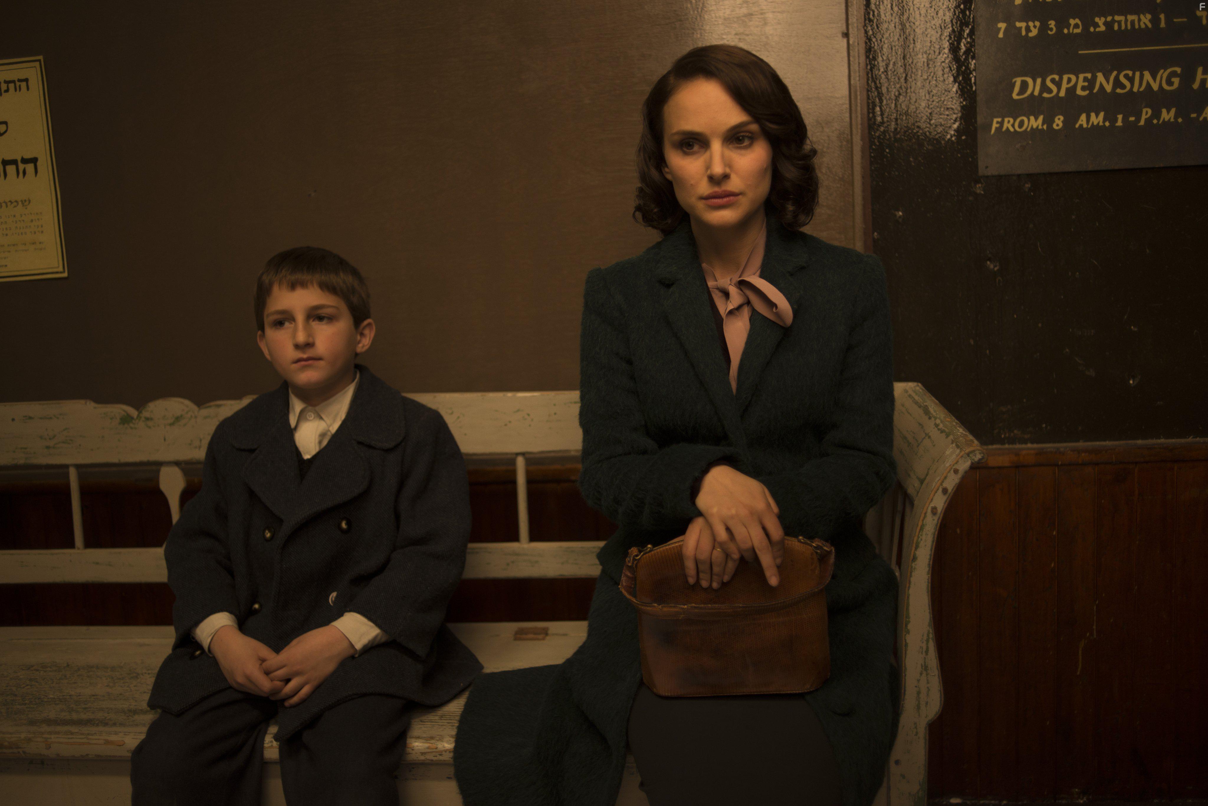 Natalie Portman and Amir Tessler in A Tale of Love and Darkness (2015)