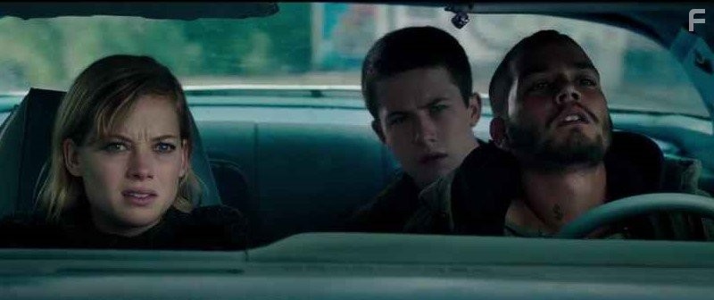 Dylan Minnette, Jane Levy, and Daniel Zovatto in Не дыши (2016)