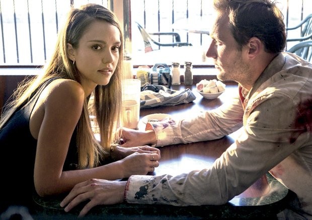 Jessica Alba and Patrick Wilson in Драйвер на ночь (2014)