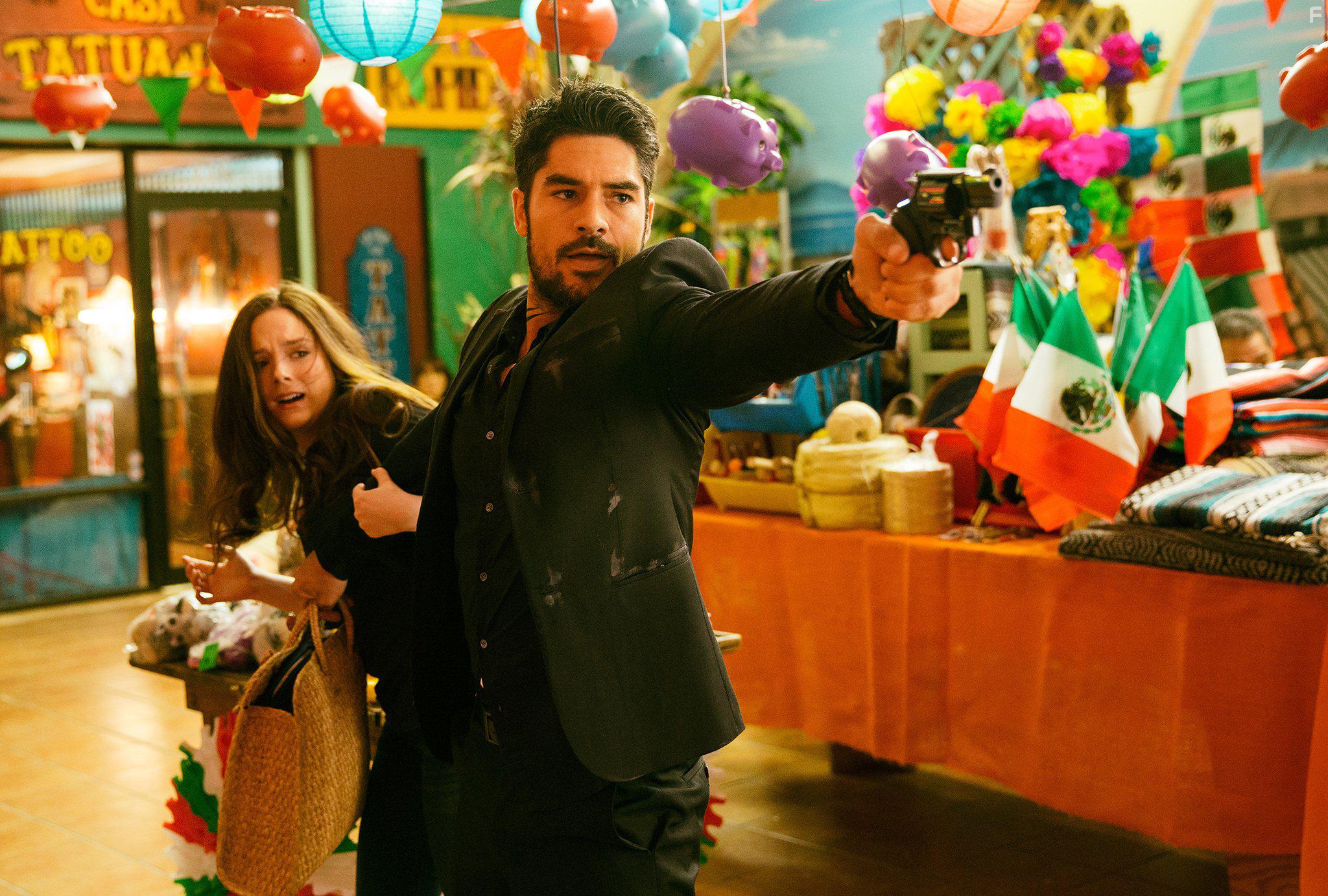 D.J. Cotrona and Madison Davenport in From Dusk Till Dawn: The Series (2014)