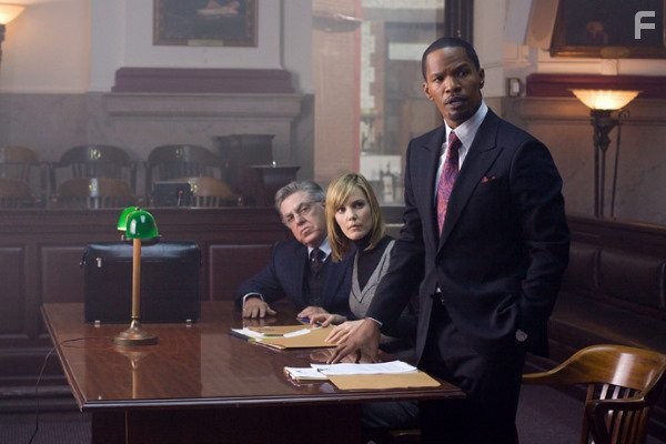 Leslie Bibb, Jamie Foxx, and Bruce McGill in Законопослушный гражданин (2009)