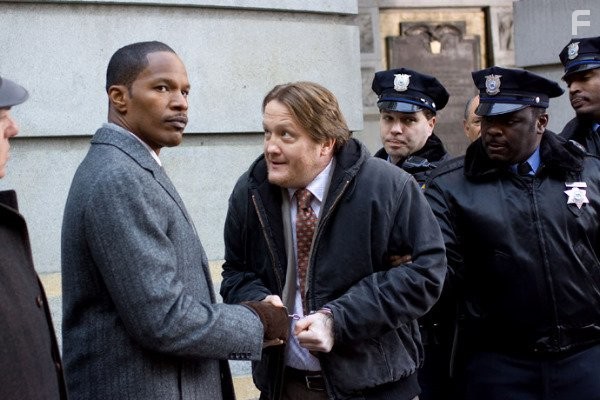 Jamie Foxx and Christian Stolte in Законопослушный гражданин (2009)