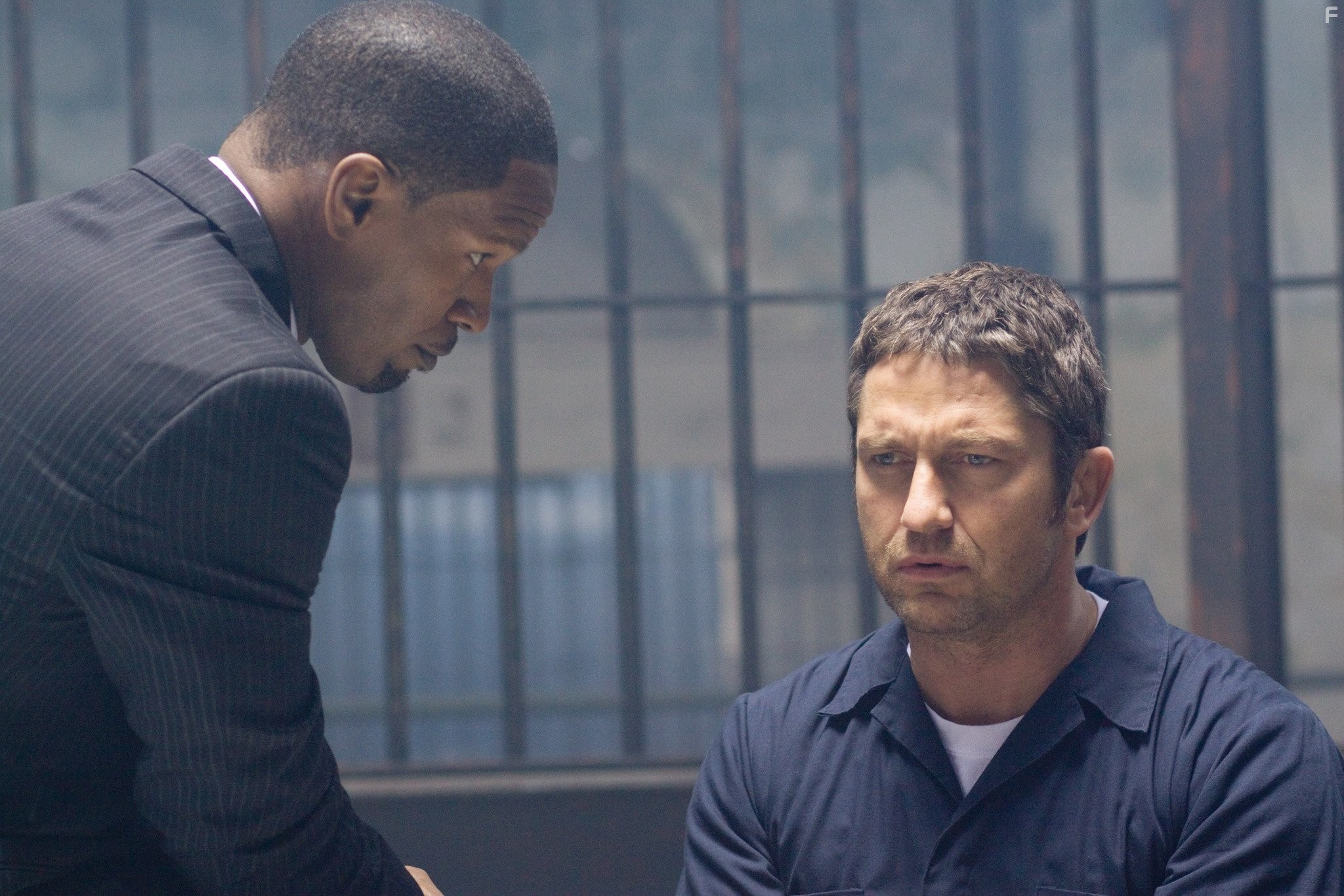 Jamie Foxx and Gerard Butler in Законопослушный гражданин (2009)