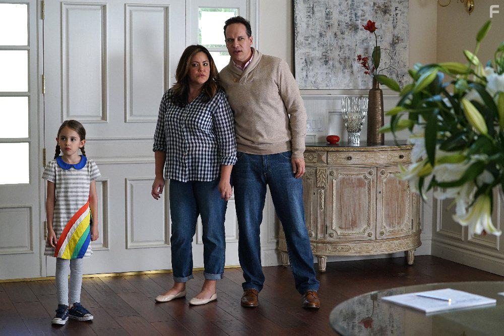 Diedrich Bader, Katy Mixon, and Julia Butters in American Housewife (2016)