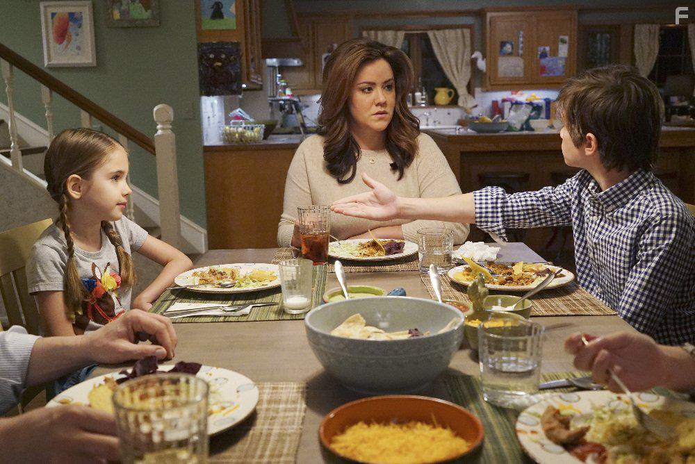 Katy Mixon, Daniel DiMaggio, and Julia Butters in American Housewife (2016)
