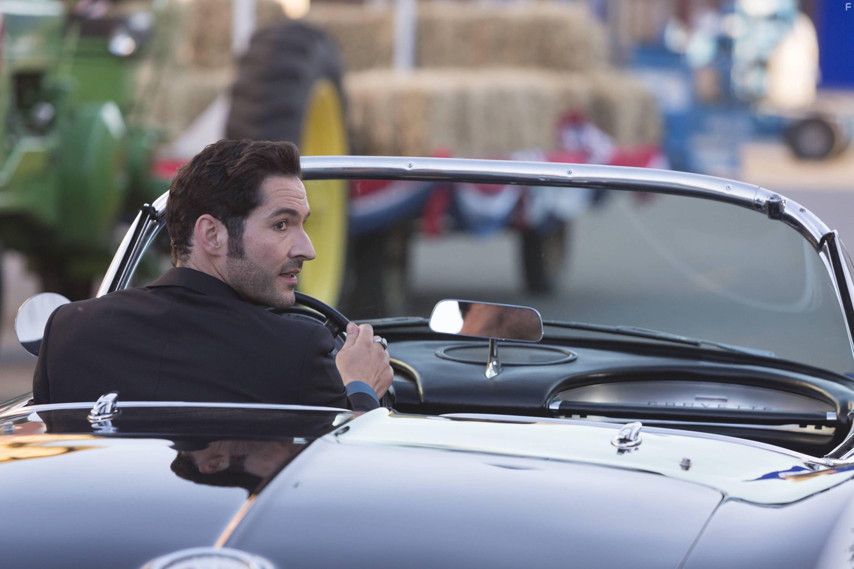 Tom Ellis in Lucifer (2015)