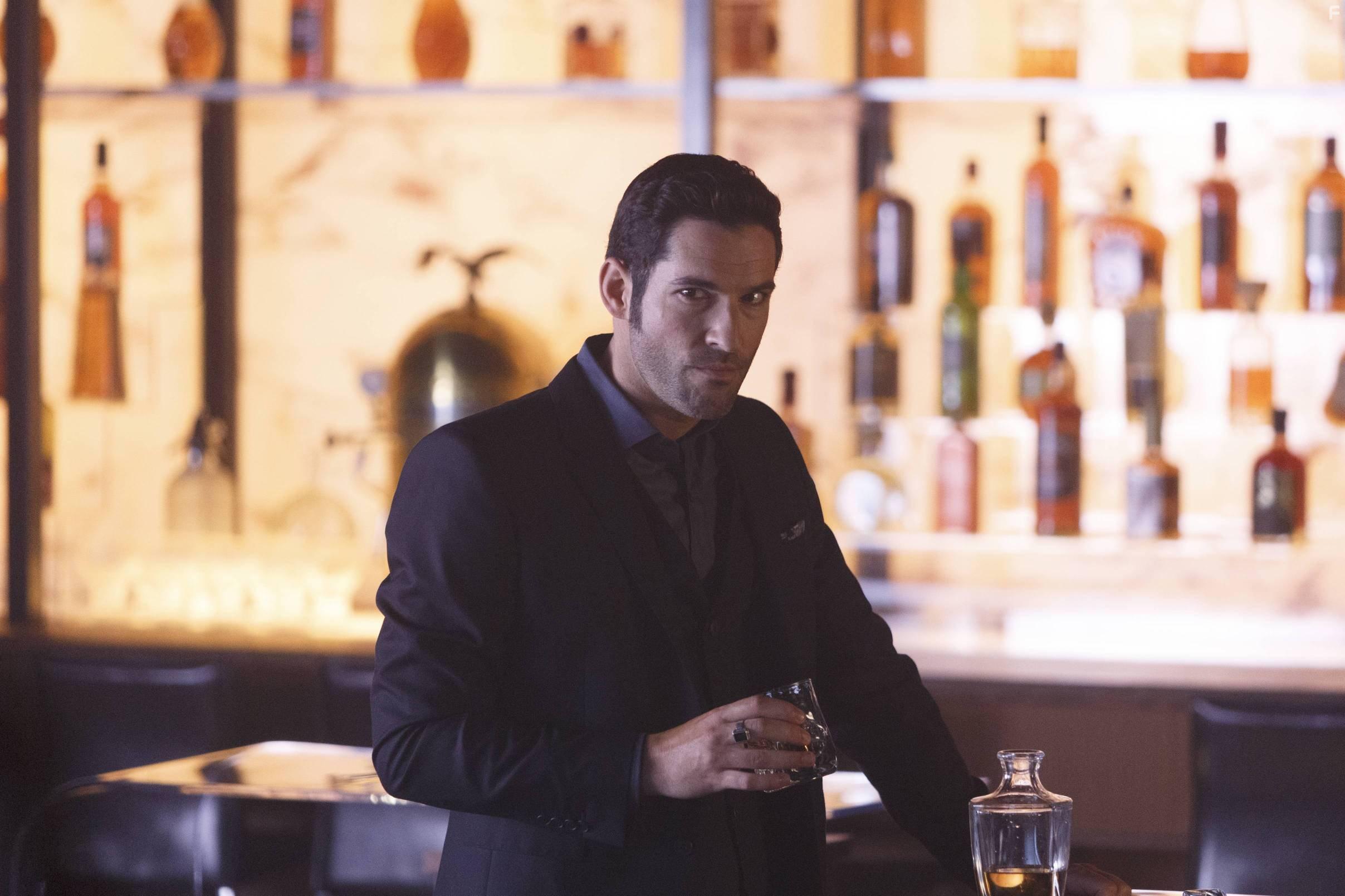 Tom Ellis in Lucifer (2015)