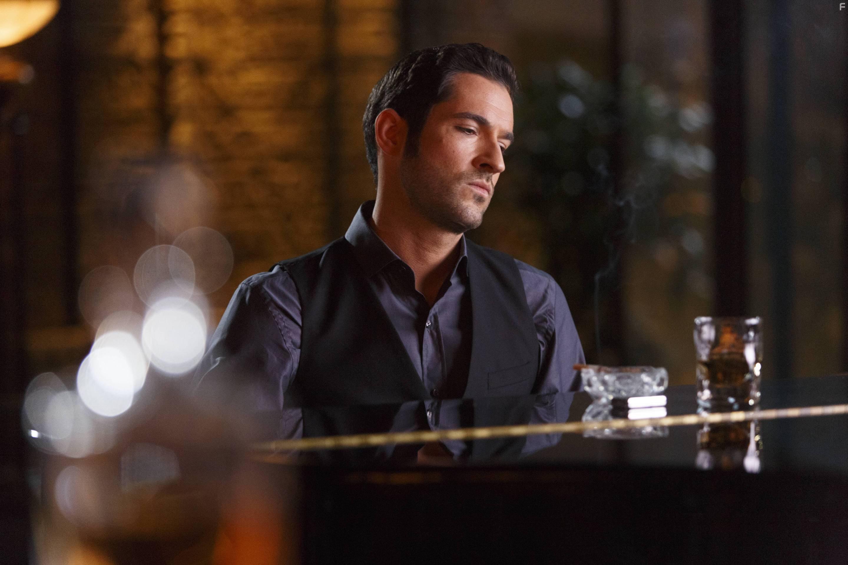 Tom Ellis in Lucifer (2015)