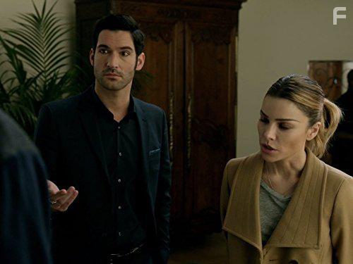 Tom Ellis and Lauren German in Lucifer (2015)