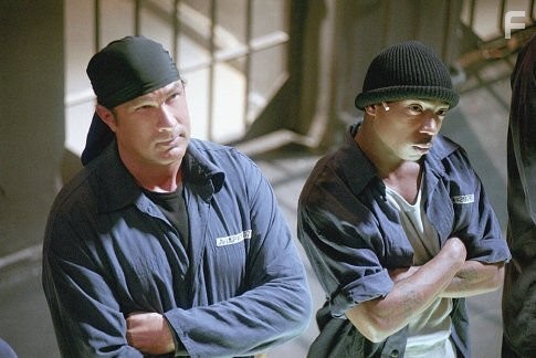 Steven Seagal and Ja Rule in Ни жив, ни мертв (2002)