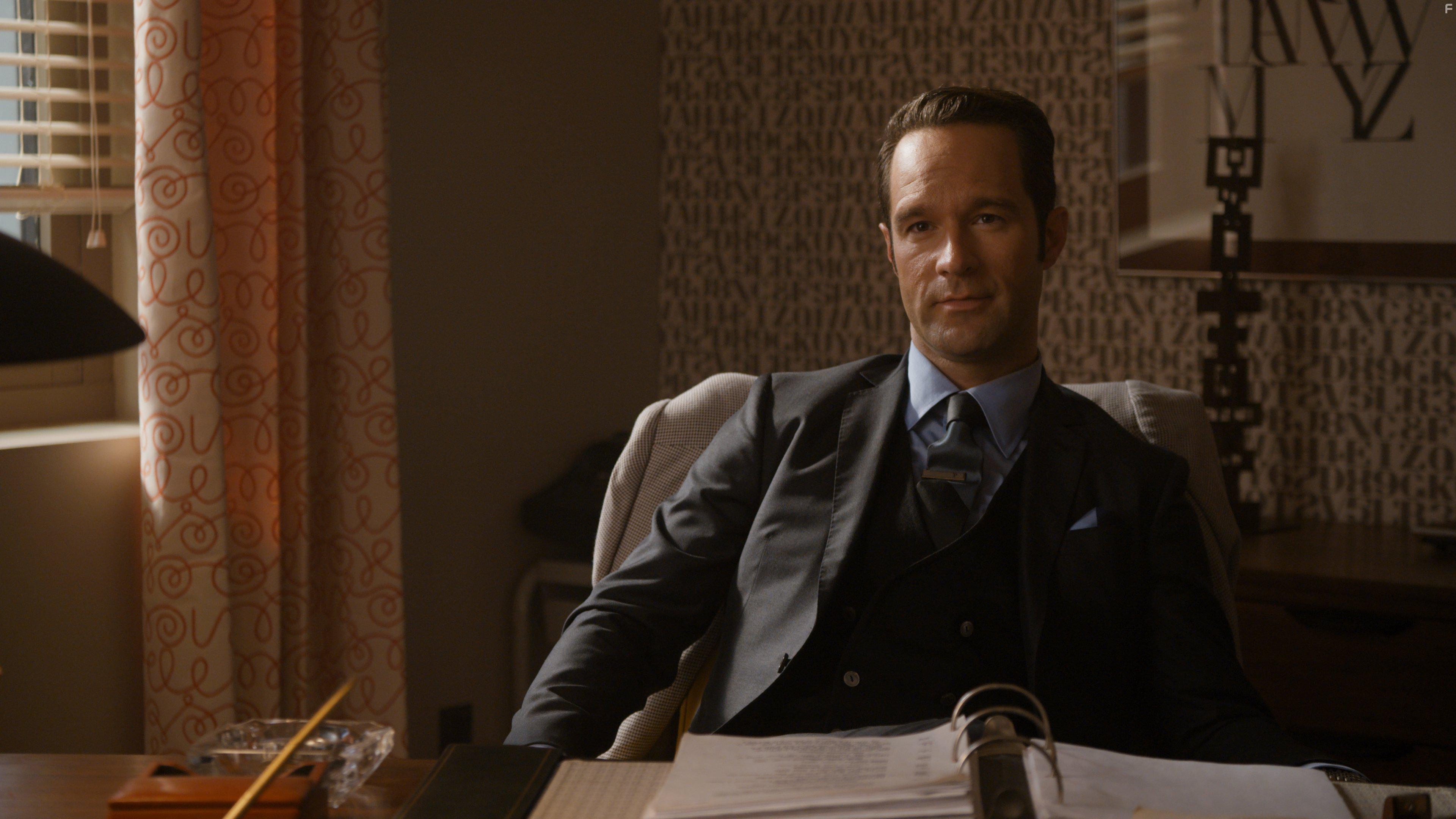 Chris Diamantopoulos in Good Girls Revolt (2015)