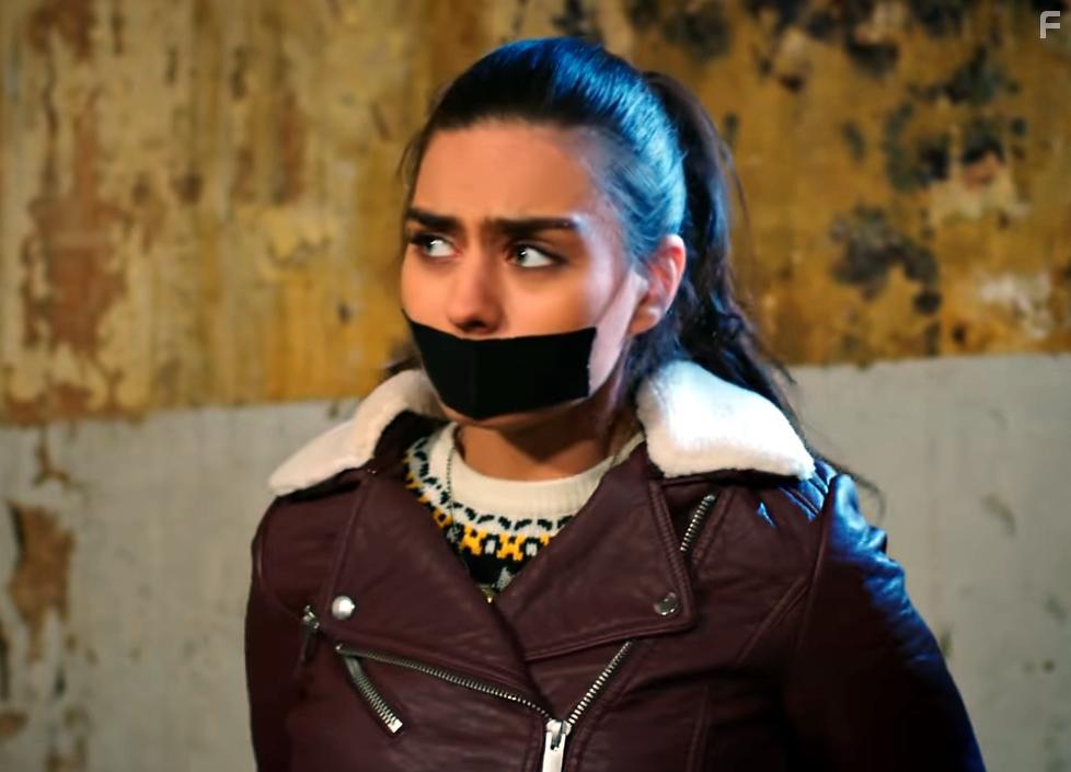 Amine Gulse in Asla Vazgemem (2015)