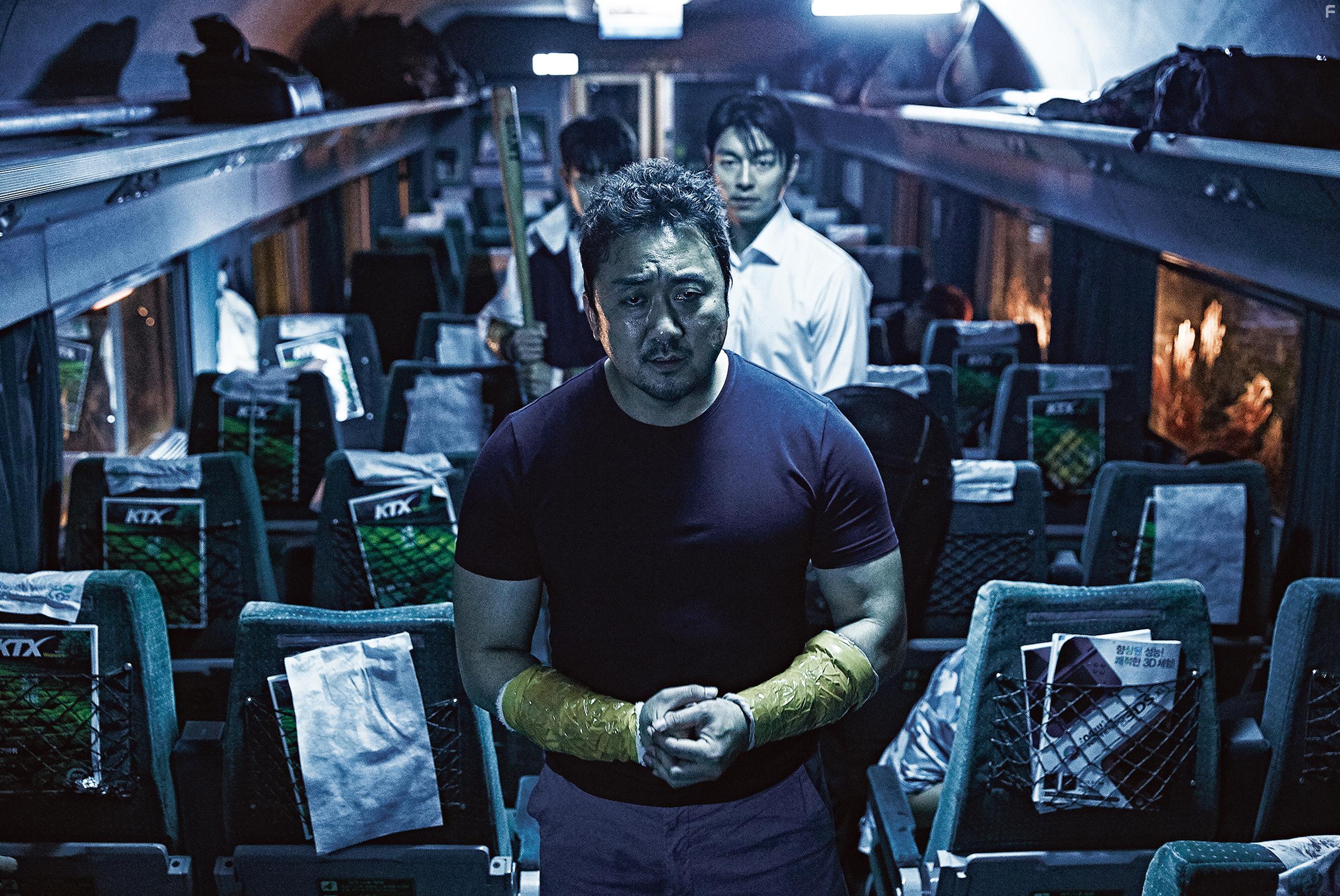Yoo Gong, Dong-seok Ma, and Woo-sik Choi in Busanhaeng (2016)