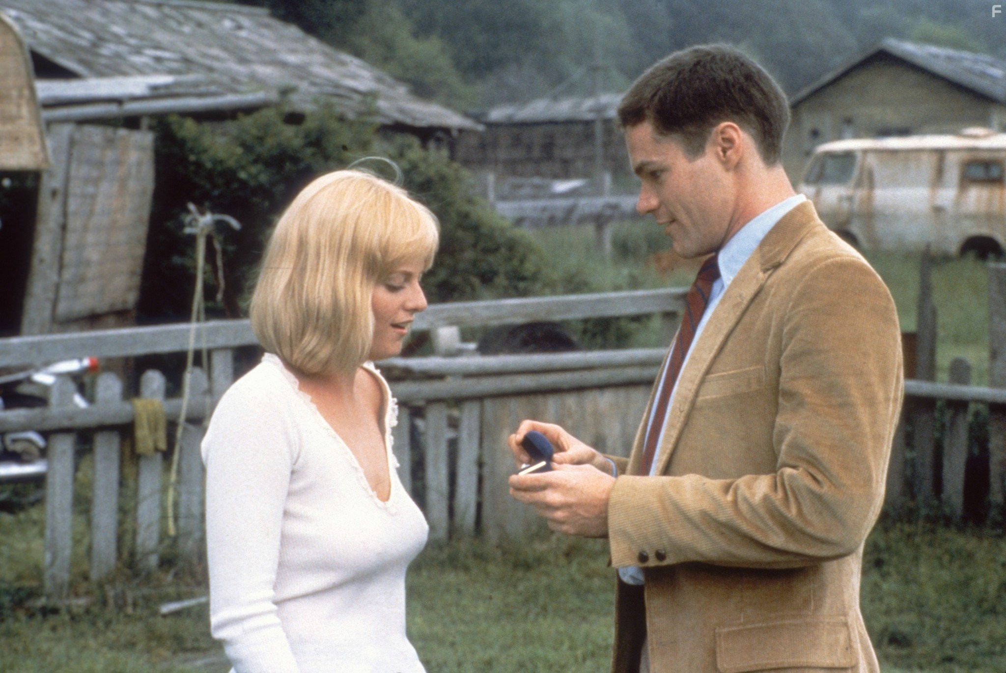 David Keith and Lisa Blount in Офицер и джентльмен (1982)