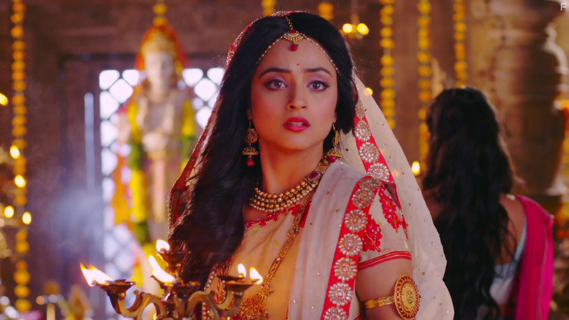 Madirakshi Mundle in Siya Ke Ram (2015)