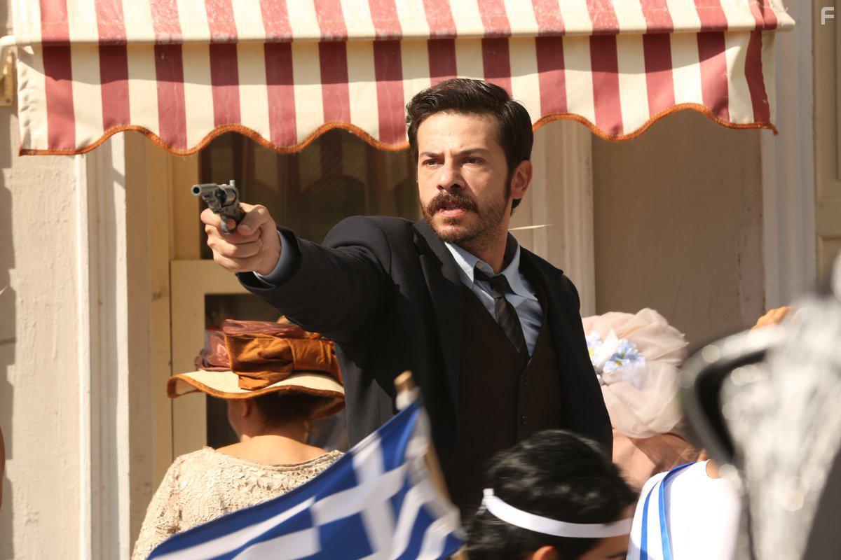 Ahmet Tansu Tasanlar in Vatanim Sensin (2016)