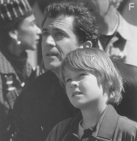 Mel Gibson and Brawley Nolte in Выкуп (1996)