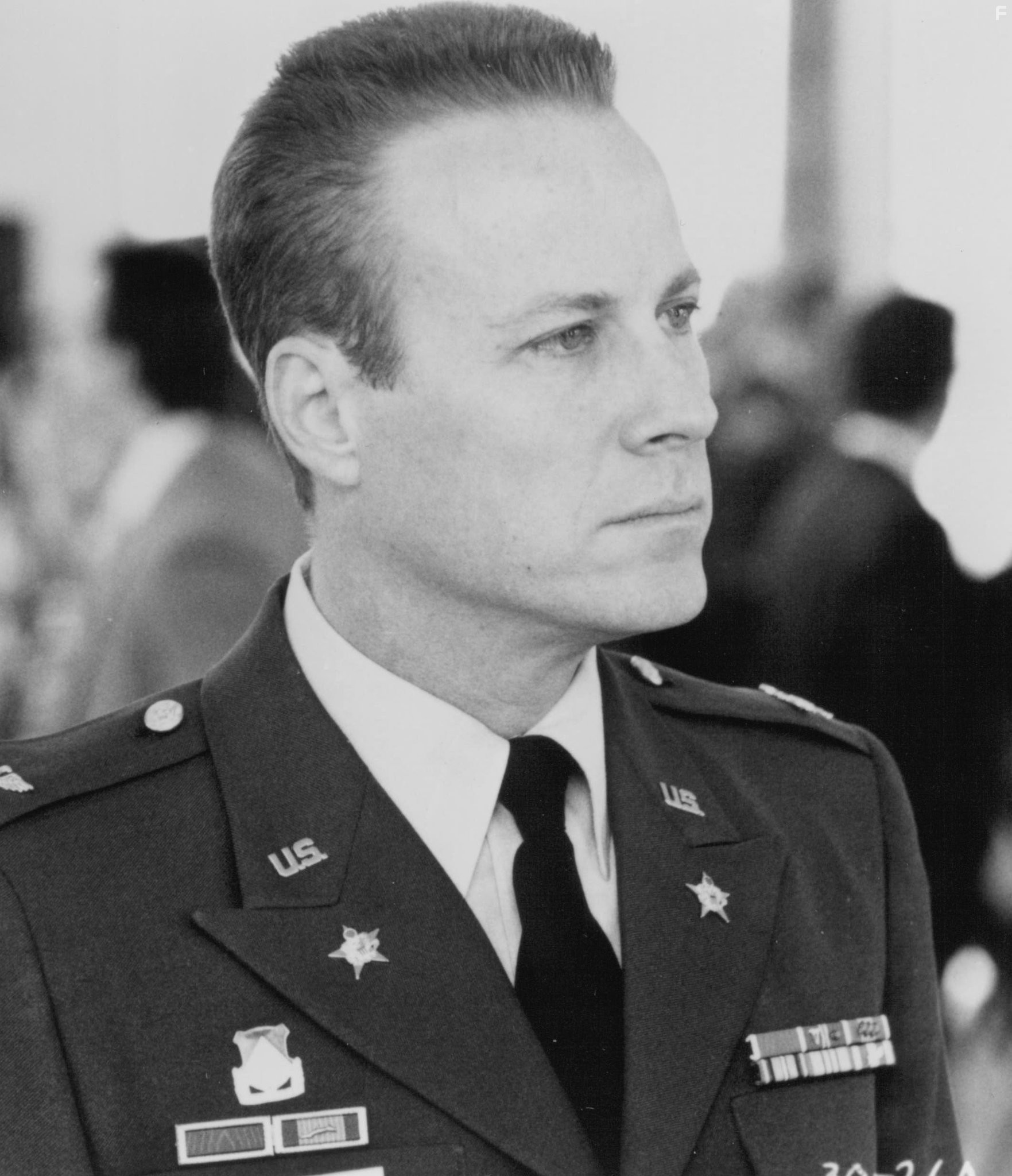 John Heard in Доставить по назначению (1989)