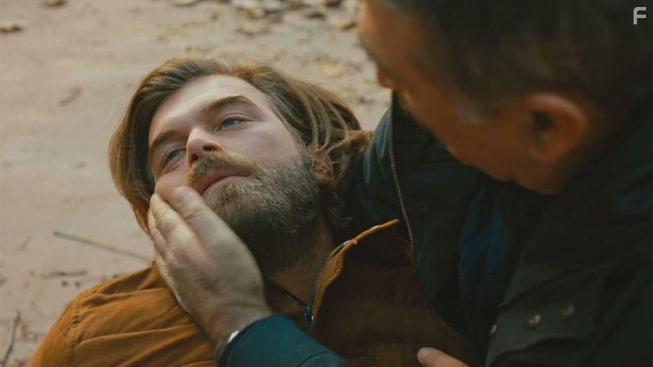 Kivan Tatlitug and Mfit Kayacan in Cesur Ve Gzel (2016)