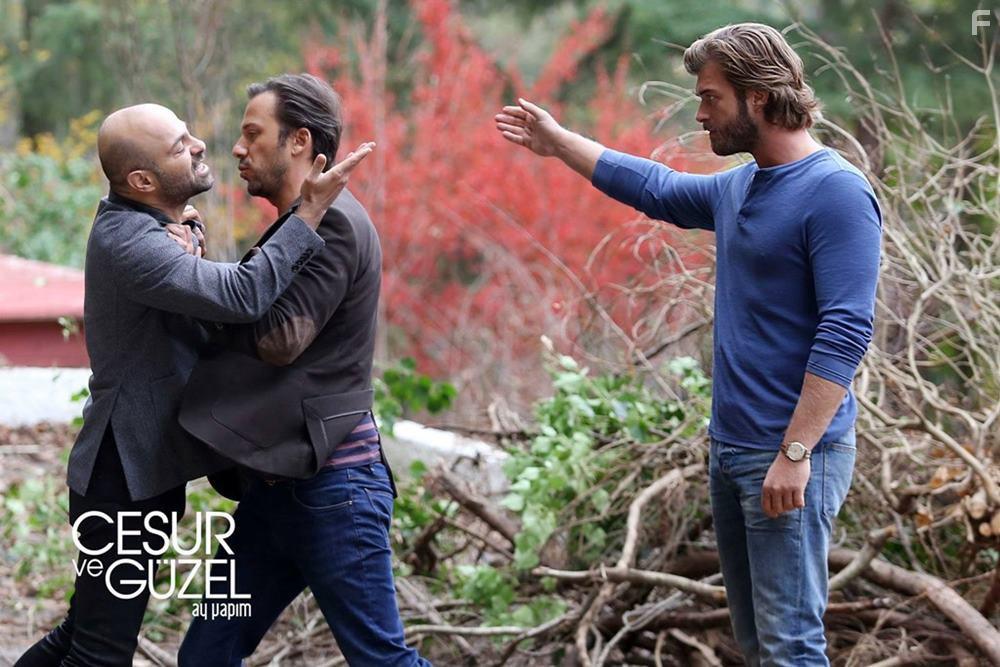 Kivan Tatlitug, Serkan Altunorak, and Erkan Avci in Cesur Ve Gzel (2016)