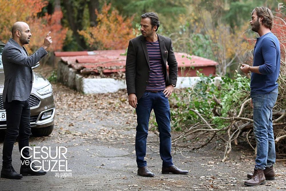Kivan Tatlitug, Serkan Altunorak, and Erkan Avci in Cesur Ve Gzel (2016)