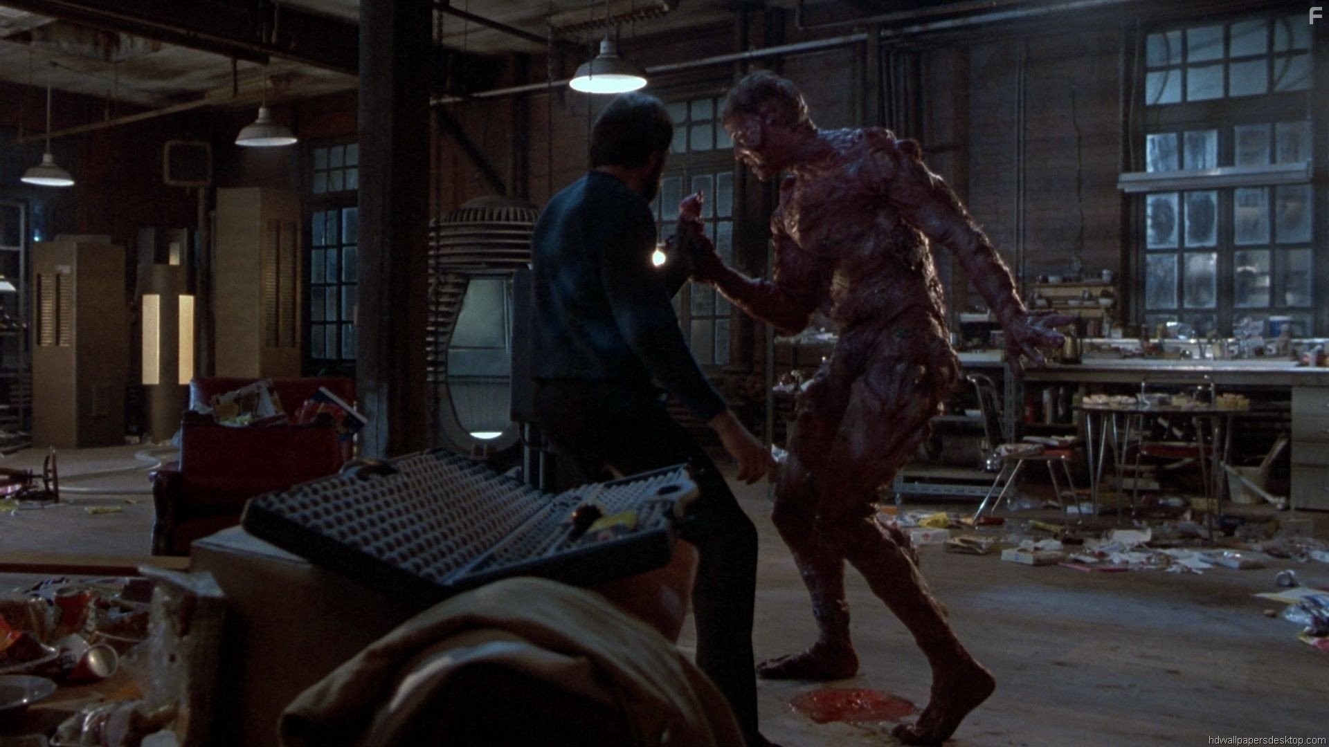 Jeff Goldblum and John Getz in Муха (1986)