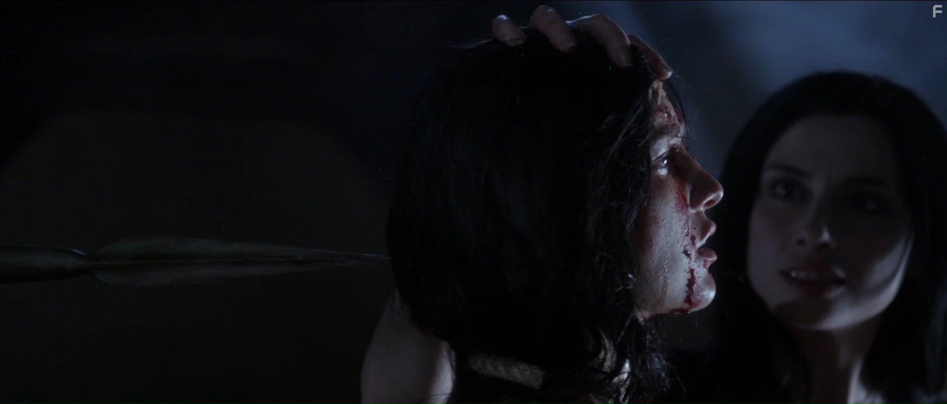 Marta Flich and Alina Nastase in Vampyres (2015)