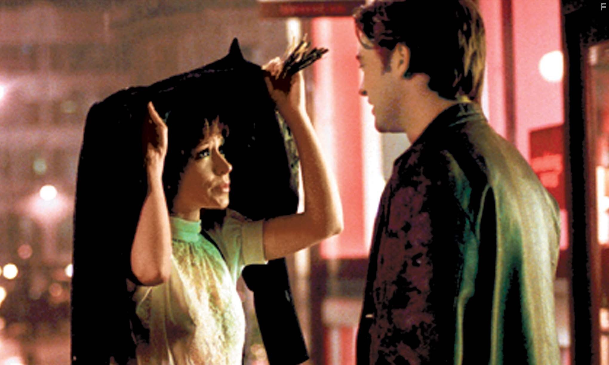 Jennifer Love Hewitt and Paul Nicholls in Если только (2004)