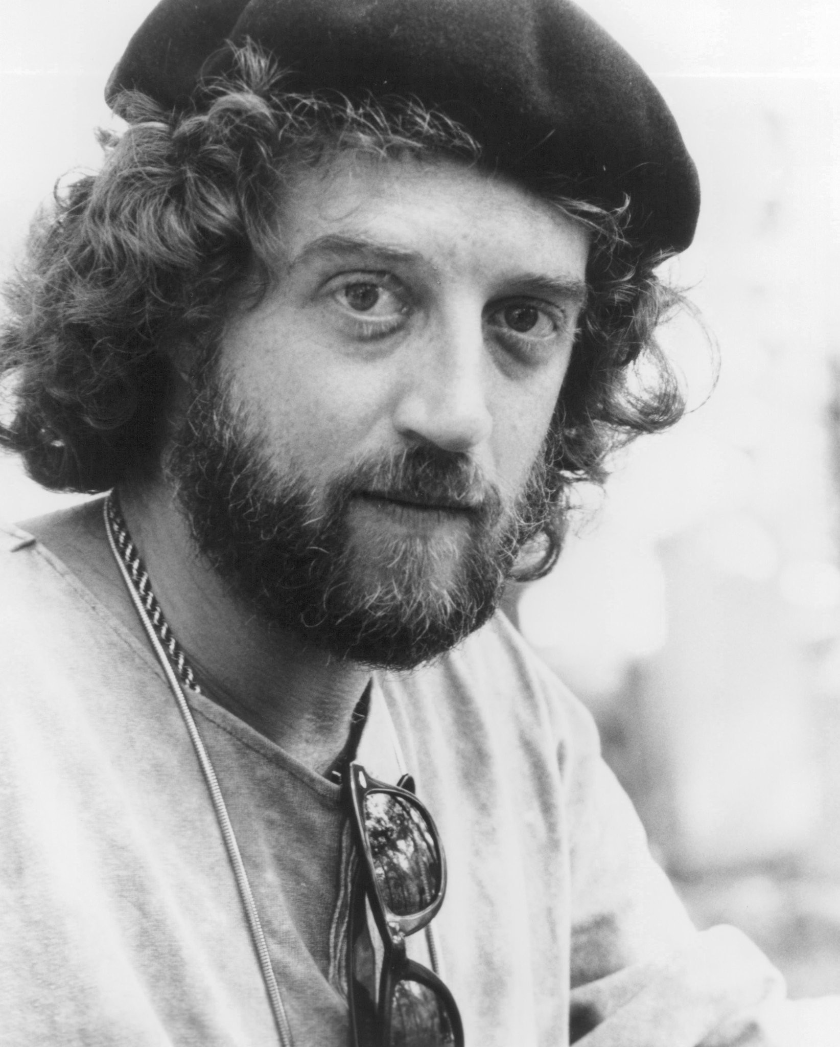 Luis Mandoki in Белый дворец (1990)