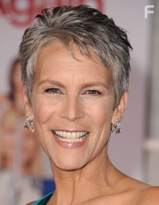 Jamie Lee Curtis in Снова ты (2010)