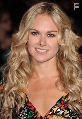 Laura Bell Bundy in Снова ты (2010)