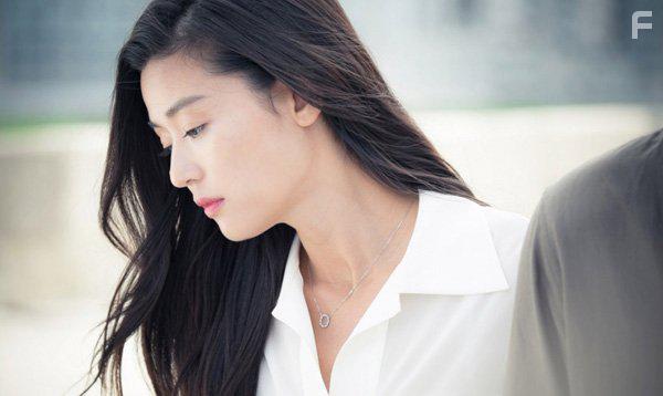 Ji-hyun Jun in Pooreun Badaui Junsul (2016)