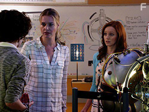 Rebecca Romijn and Lindy Booth in The Librarians (2014)