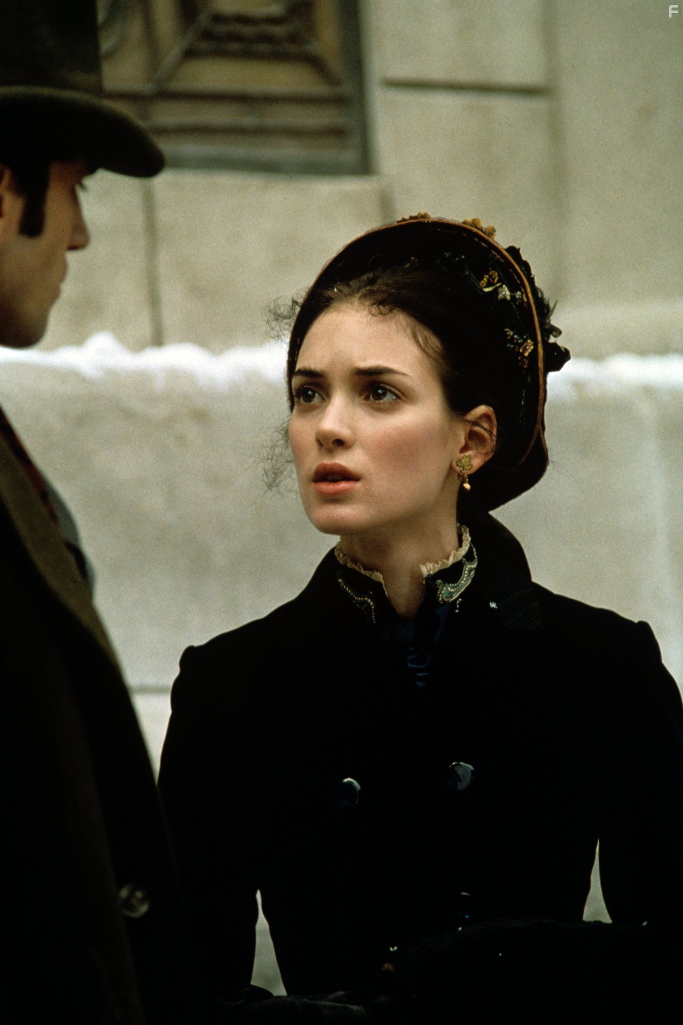 Winona Ryder and Daniel Day-Lewis in Эпоха невинности (1993)