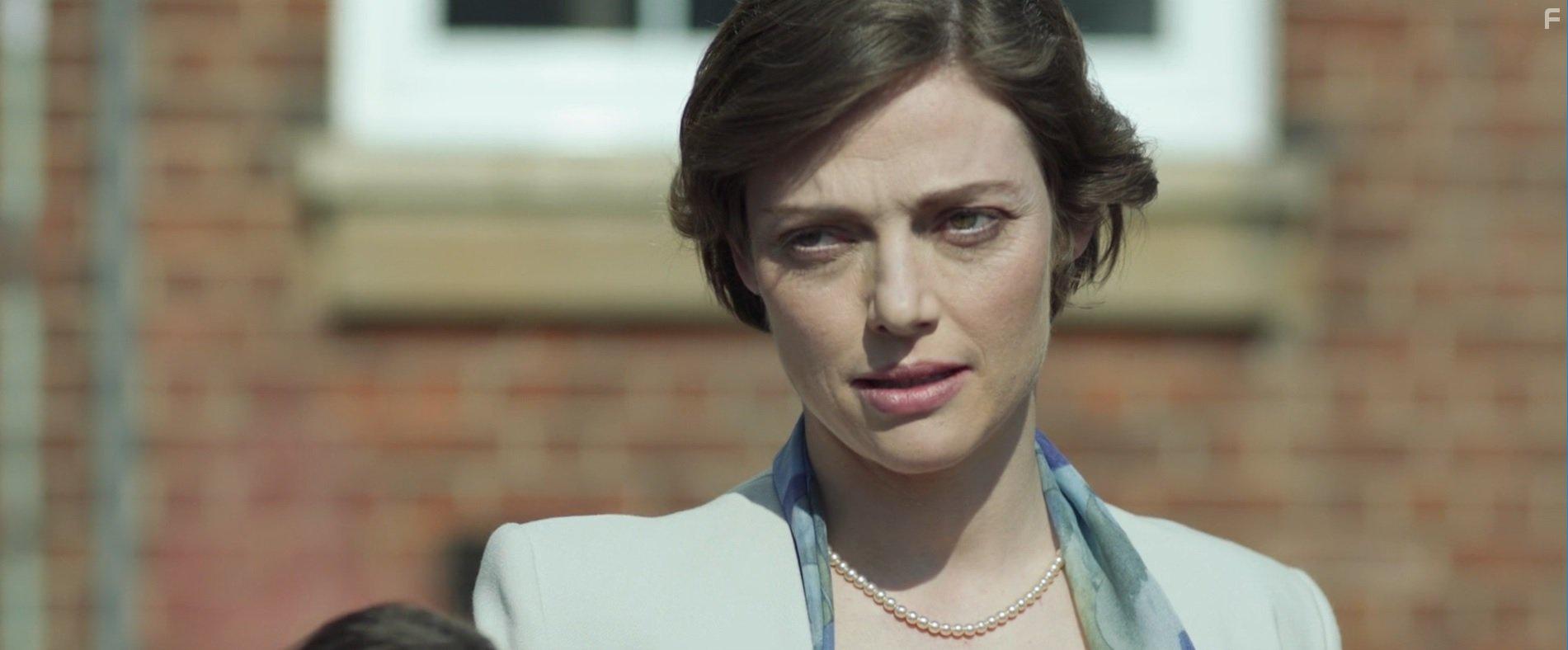 Camilla Rutherford in Alleycats (2016)