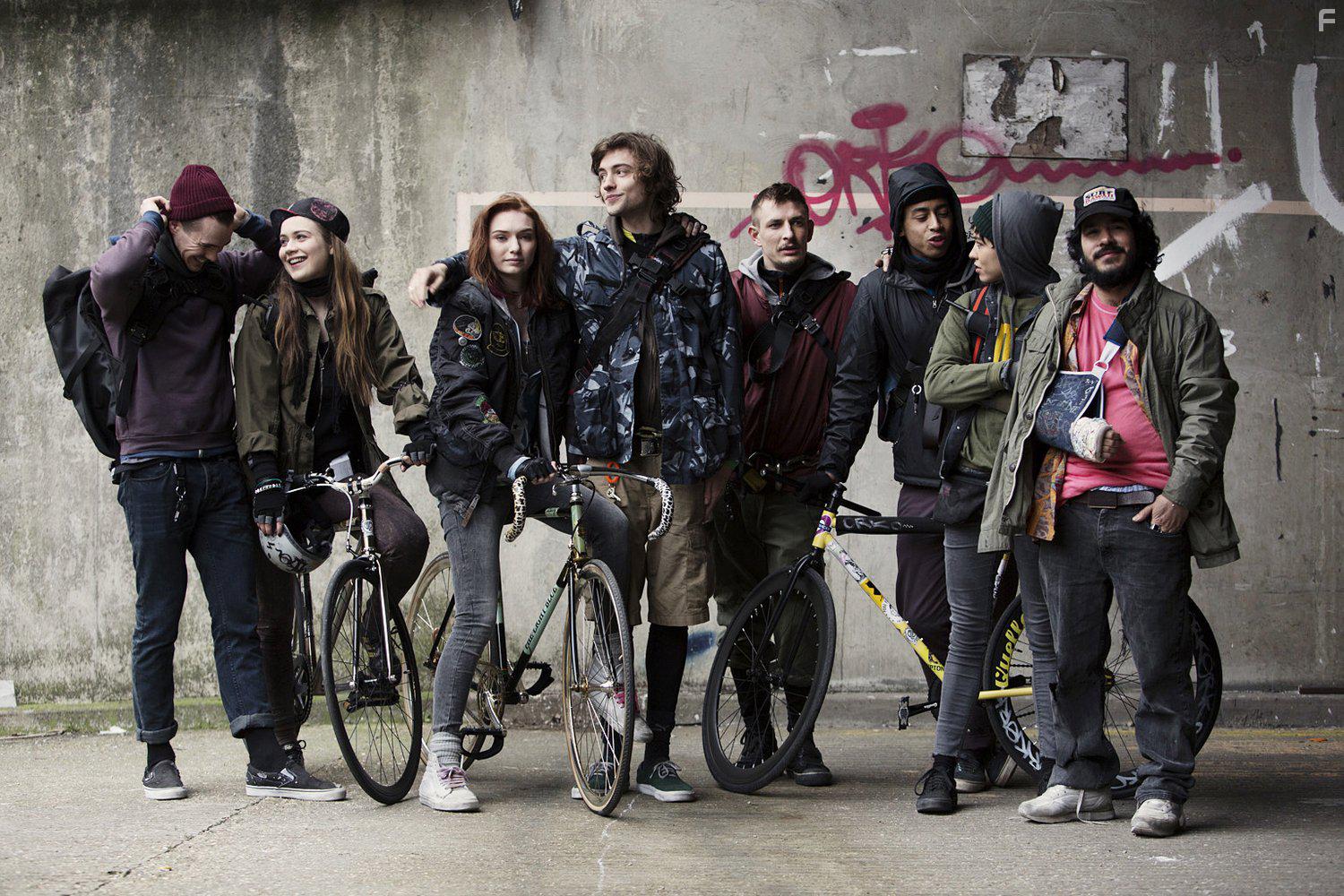 Eleanor Tomlinson, Hera Hilmar, Josh Whitehouse, Juan Cely, Jordan Stephens, Sam Keeley, Sonoya Mizuno, and Frederick Schmidt in Alleycats (2016)