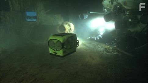 Призраки бездны (2003)