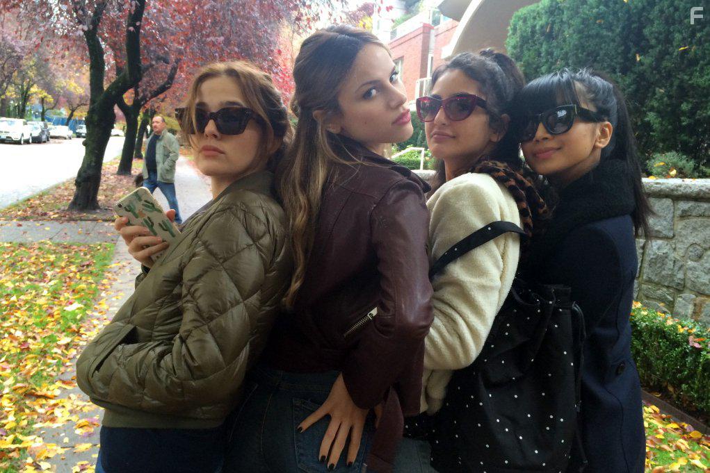Zoey Deutch, Medalion Rahimi, Halston Sage, and Cynthy Wu in Before I Fall (2017)