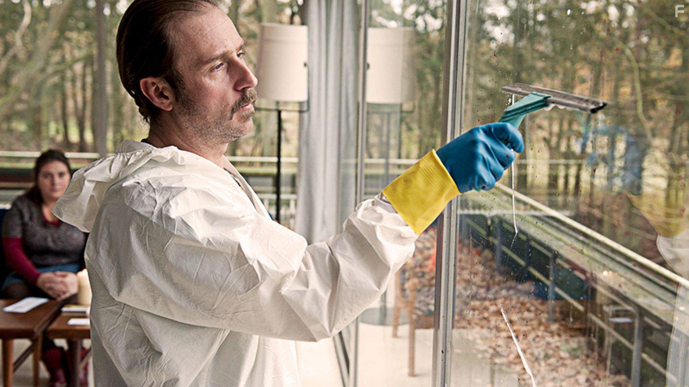 Bettina Stucky and Bjarne Mdel in Der Tatortreiniger (2012)