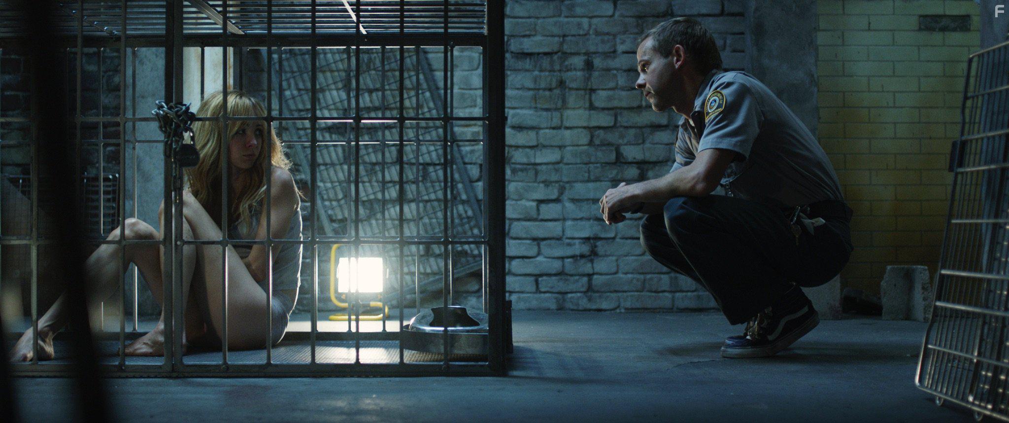 Dominic Monaghan and Ksenia Solo in Pet (2016)