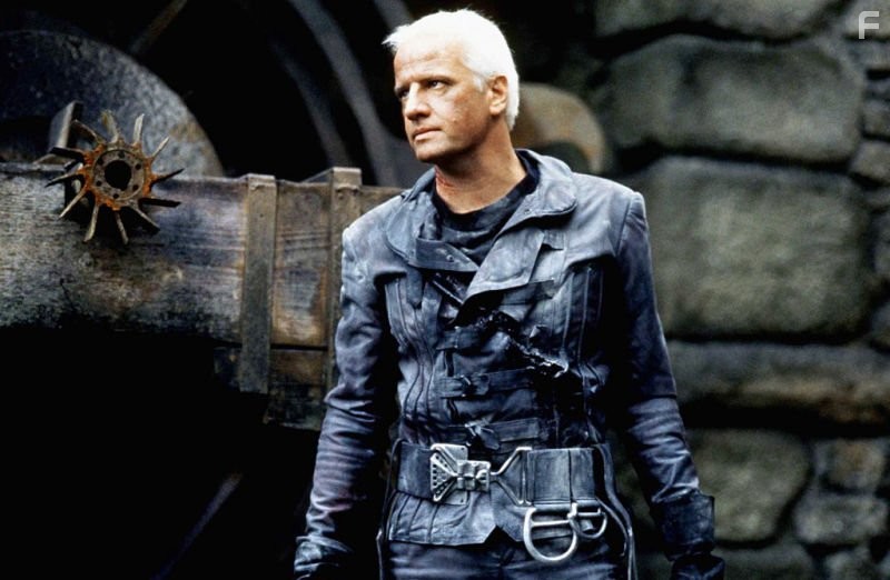 Christopher Lambert in Беовульф (1999)