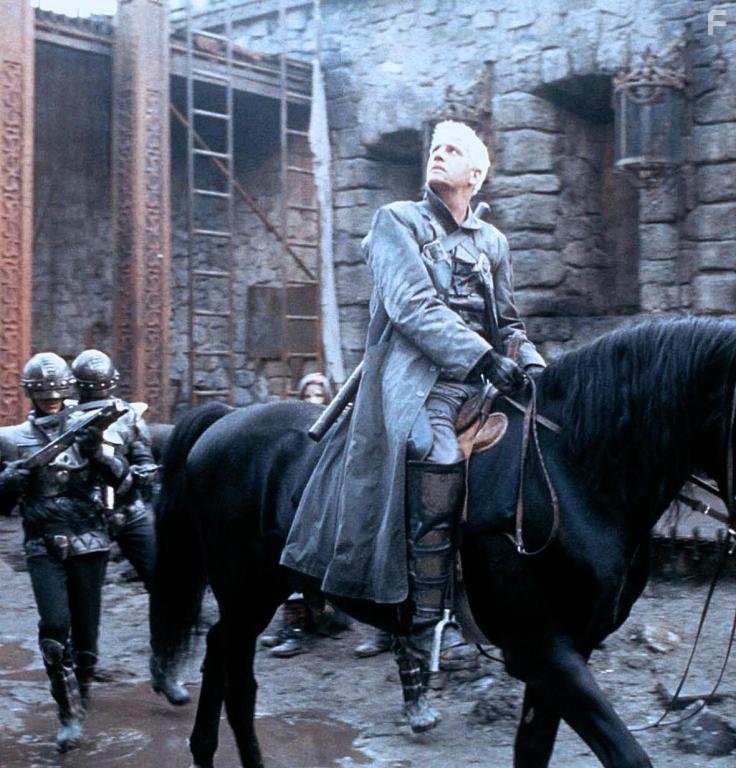 Christopher Lambert in Беовульф (1999)