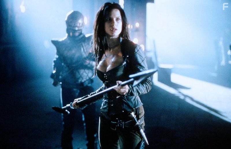 Rhona Mitra in Беовульф (1999)