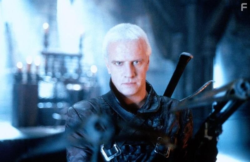 Christopher Lambert in Беовульф (1999)