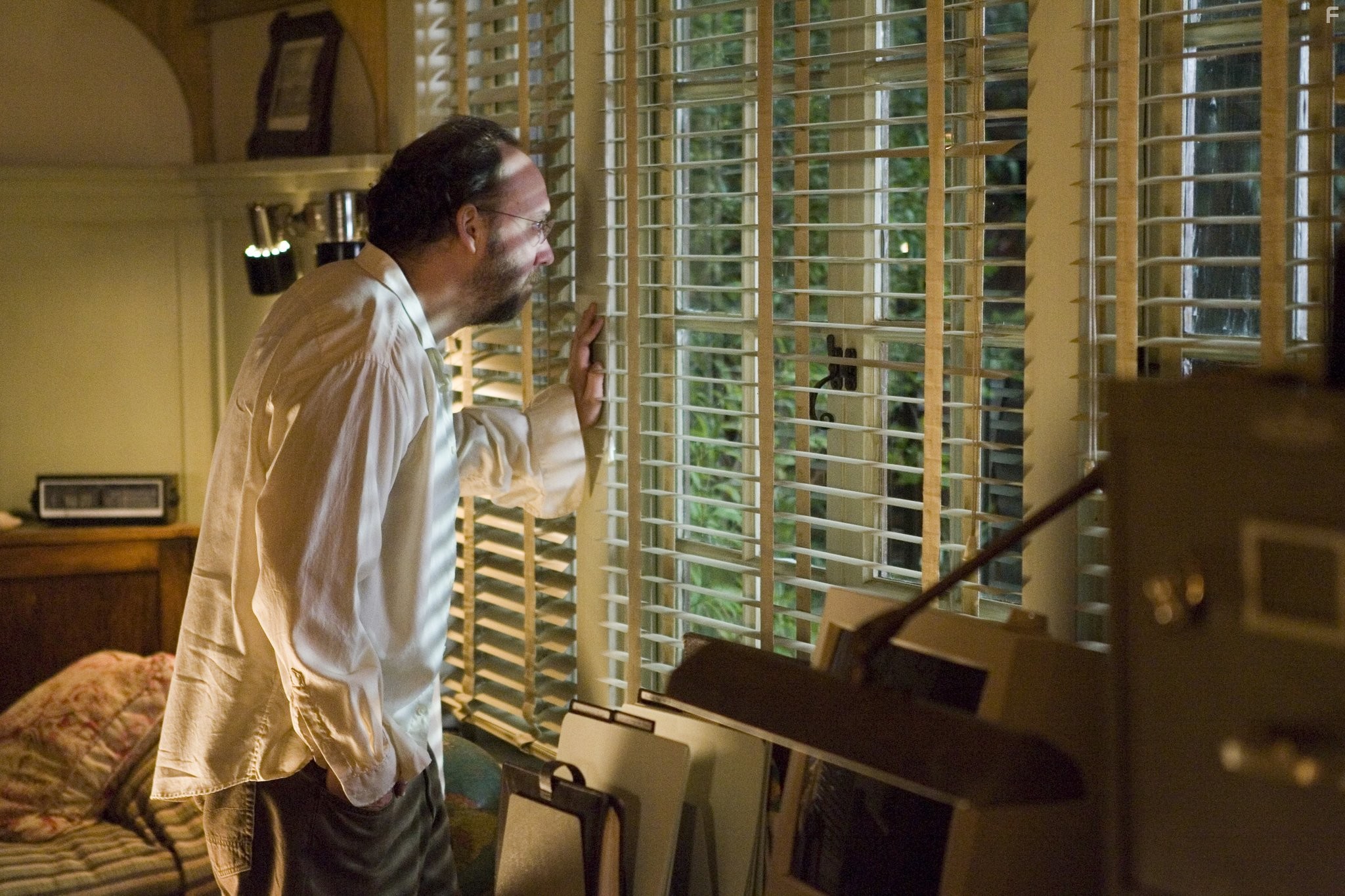 Paul Giamatti in Девушка из воды (2006)